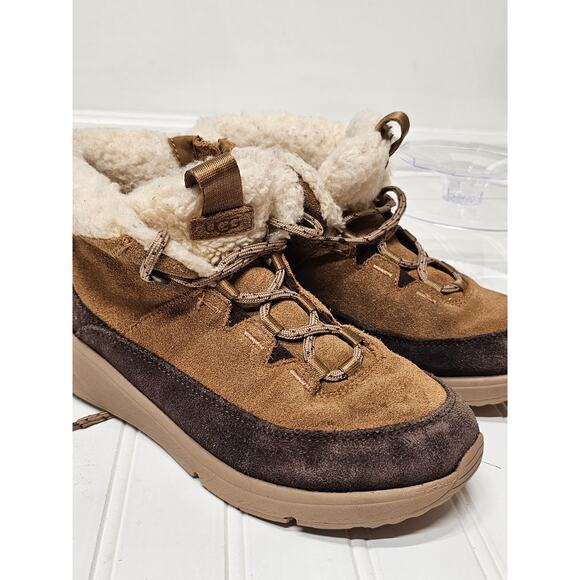 UGG Terretrail Cozy Lace boots girls size 4 - Picture 1 of 9